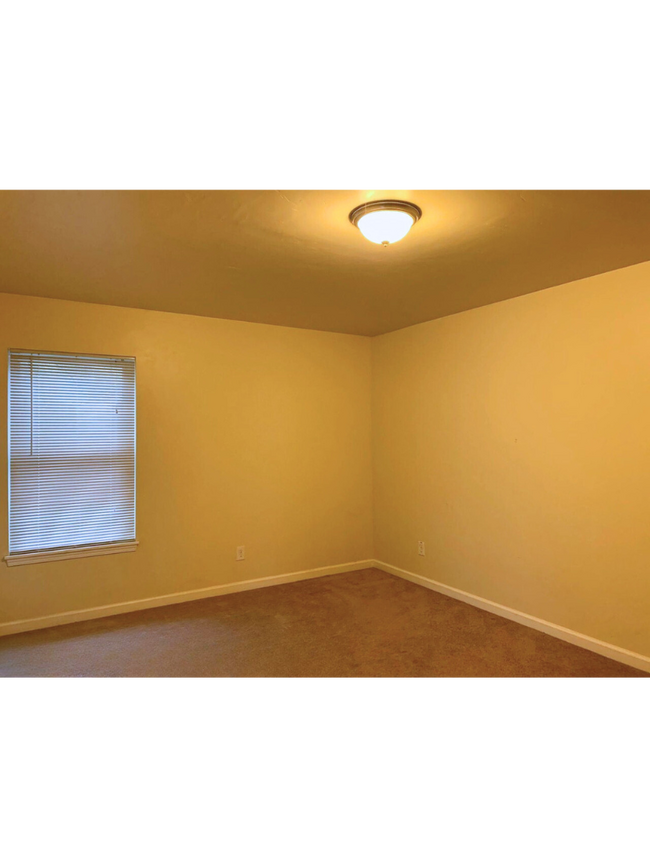 Building Photo - 20600 Front St