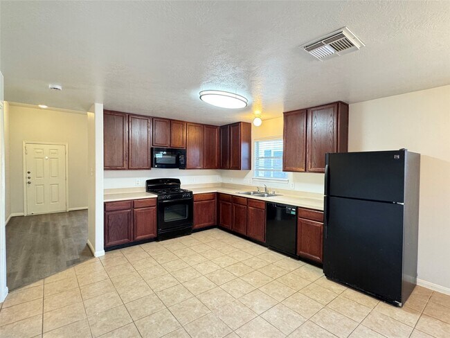 Building Photo - 21543 Falvel Misty Dr