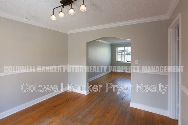 Building Photo - 128 S St Marks Ave