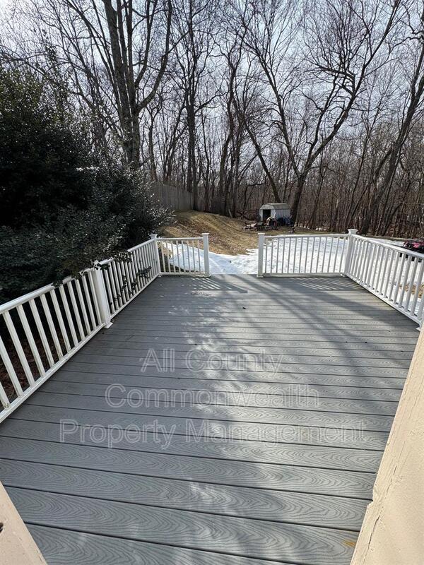 Building Photo - 26 Tiverton Ave