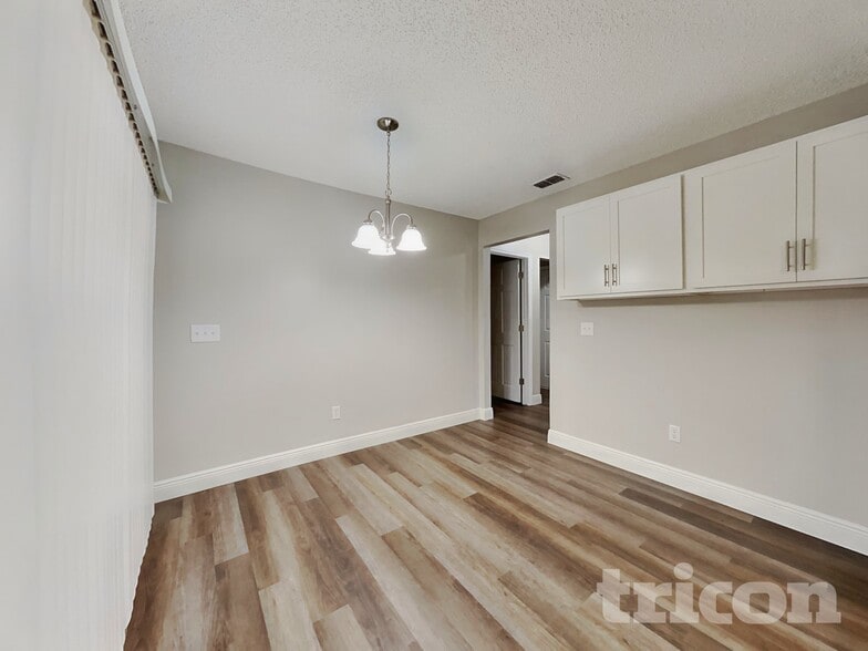 Building Photo - 1107 Lyric Dr