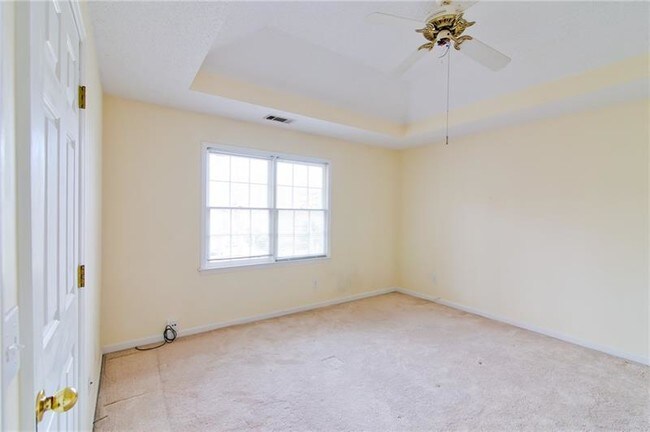 Building Photo - 3503 Pine Grove Dr