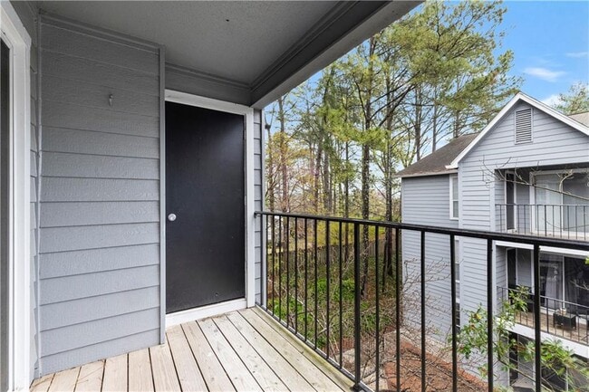 Building Photo - 640 Granville Ct