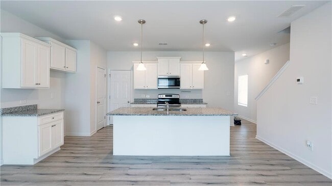 Building Photo - 3675 Abbey Wy