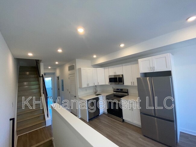 Building Photo - 976 N 45th St