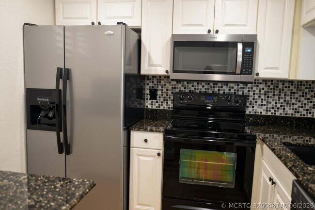 Building Photo - 9311 Orange Grove Dr