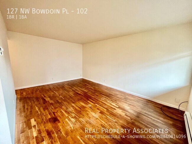 Building Photo - 127 NW Bowdoin Pl