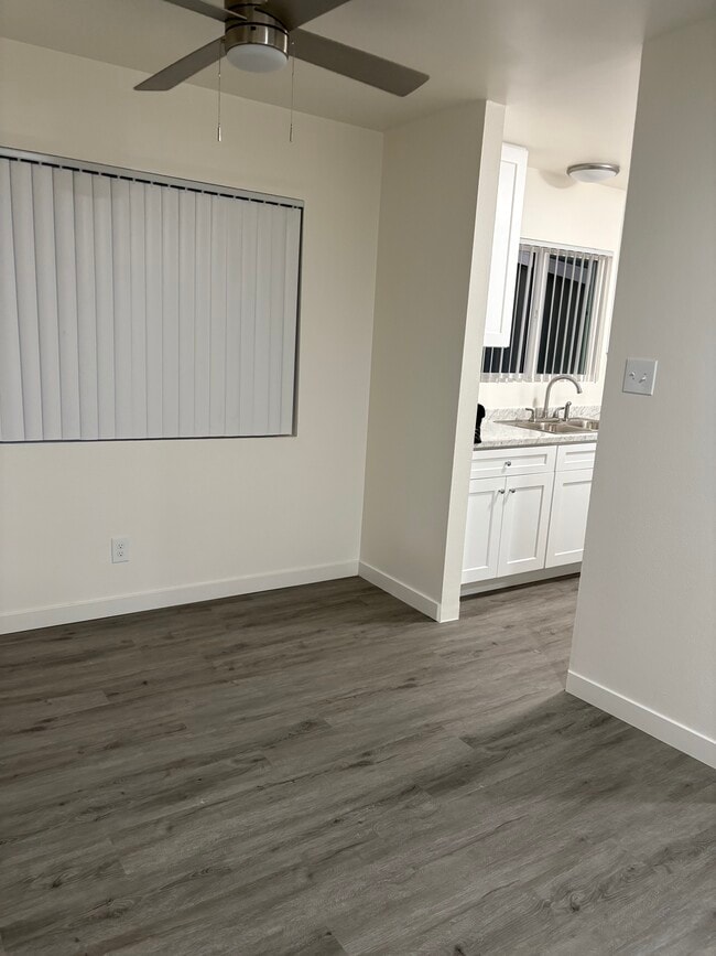 Building Photo - 10007 Sepulveda Blvd