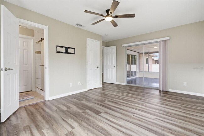 Building Photo - 2465 Brentwood Dr