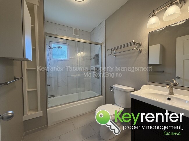 Building Photo - 2601 S 53rd St