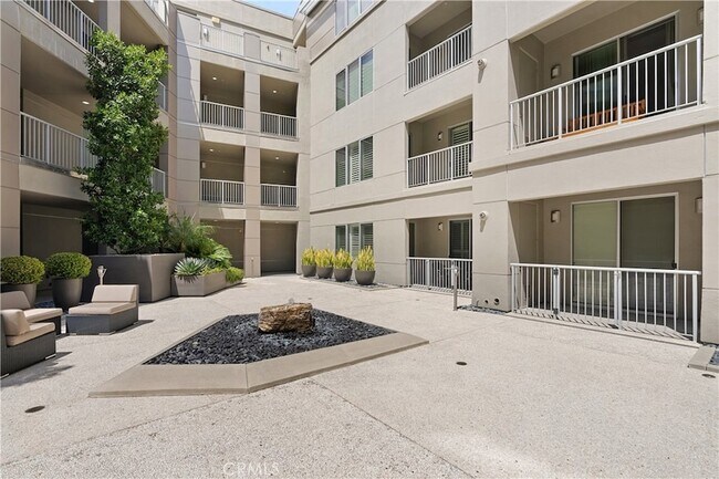 Building Photo - 21 Gramercy
