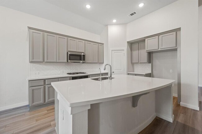 Building Photo - 17110 Mystic Rivers Ln