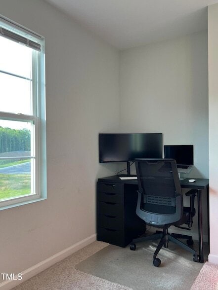 Building Photo - 1109 Little Gem Ln