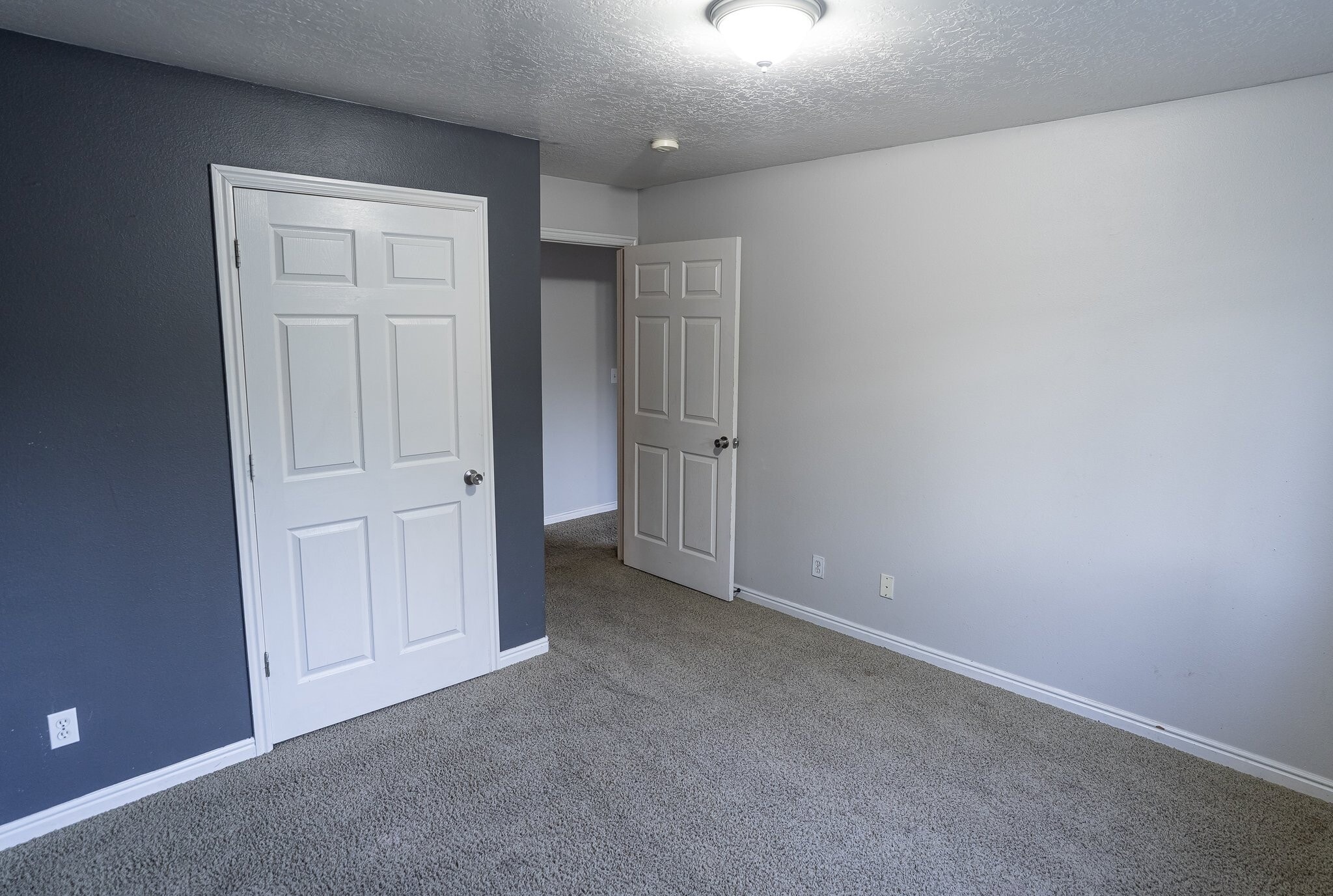 Building Photo - 8084 N Ridge Loop E