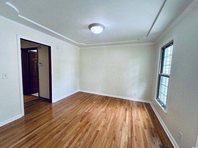 Building Photo - {15031} Charming Two Story Home + Huge, Fenced Yard + Cul de Sac