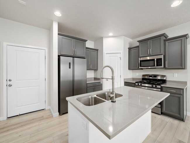 Building Photo - 15083 S Reins Wy