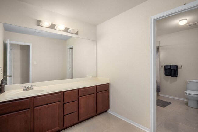 Building Photo - 2702 Elm Crossing Trail