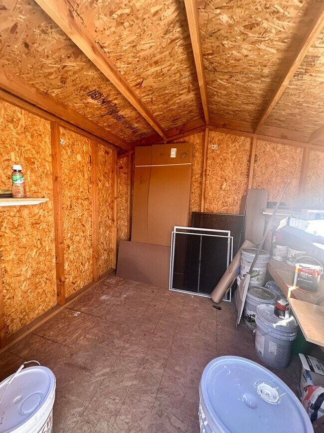 Building Photo - 352 Bonito Ave