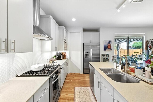 Building Photo - 3111 Corbin Ln