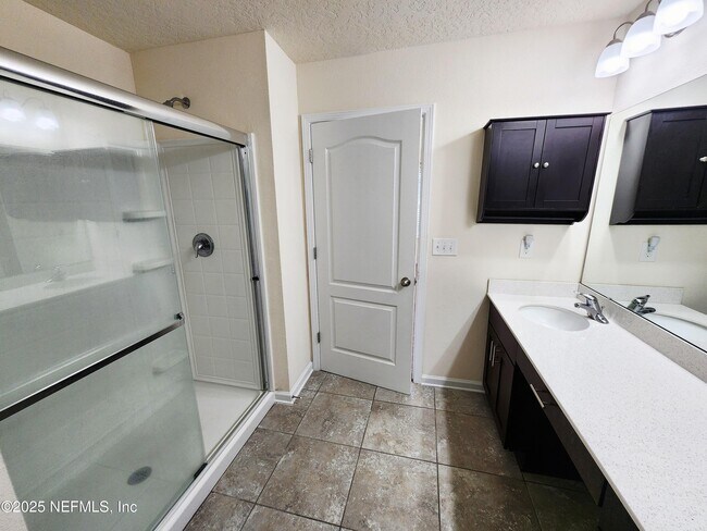 Building Photo - 99 Bush Pl