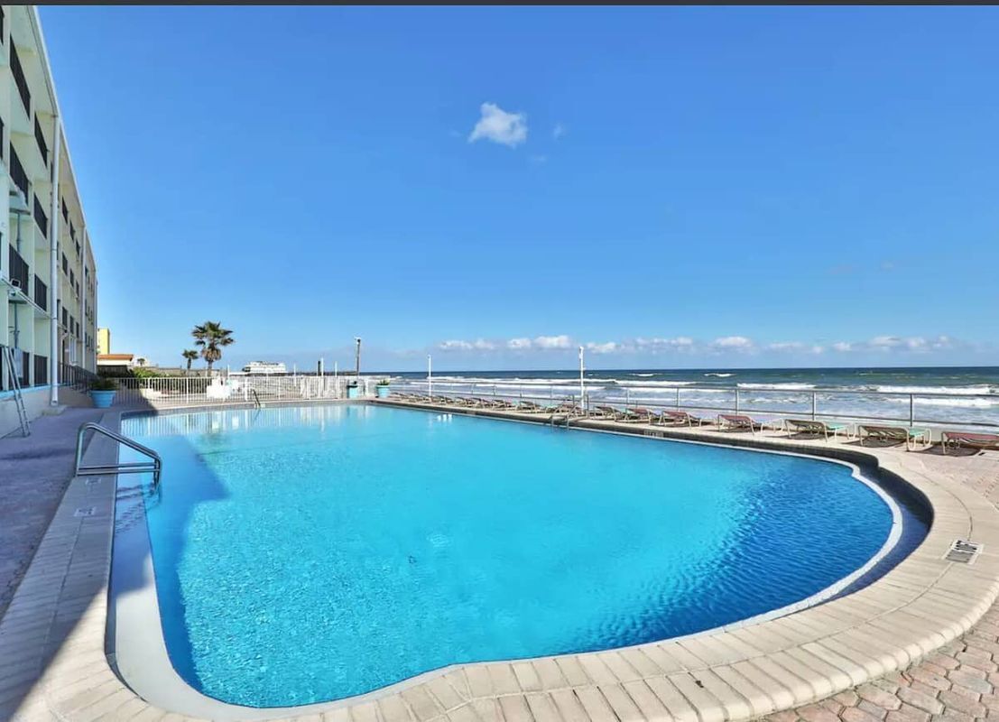 Building Photo - 219 S Atlantic Ave