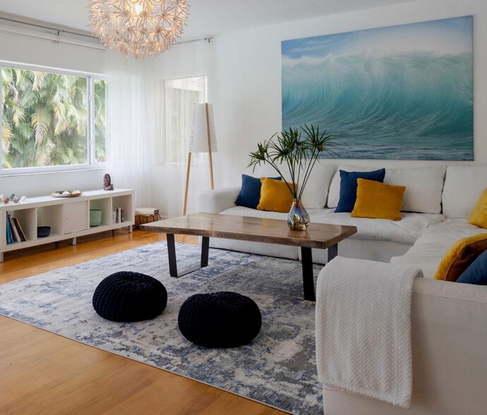 Building Photo - 750 NE 120th St