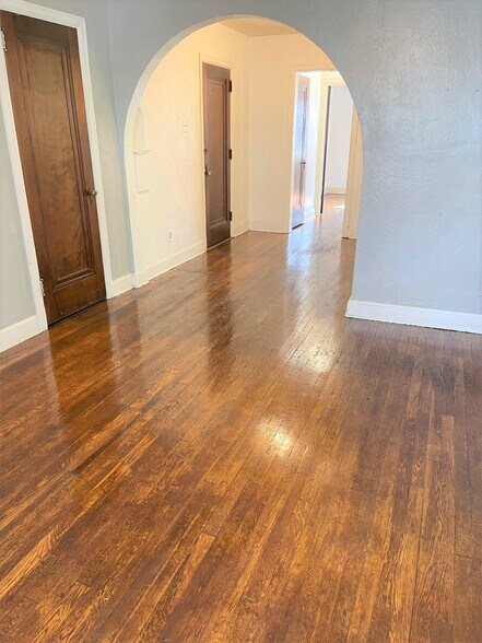 Building Photo - 1405 Severn St