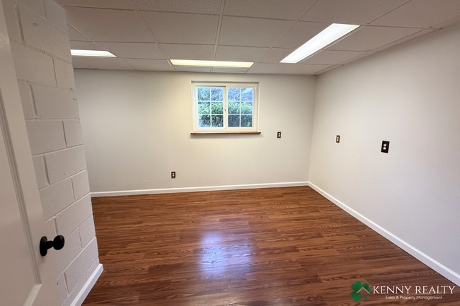 Building Photo - Spacious Remodeled 3 BD/2 BA Home, Bonus Rooms & Large Backyard