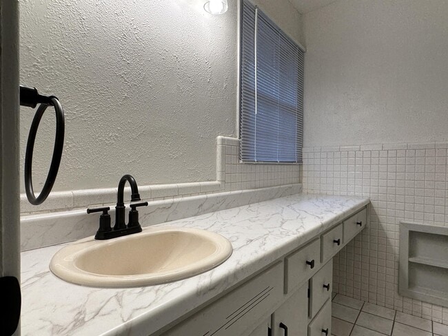 Building Photo - 3607 56th St