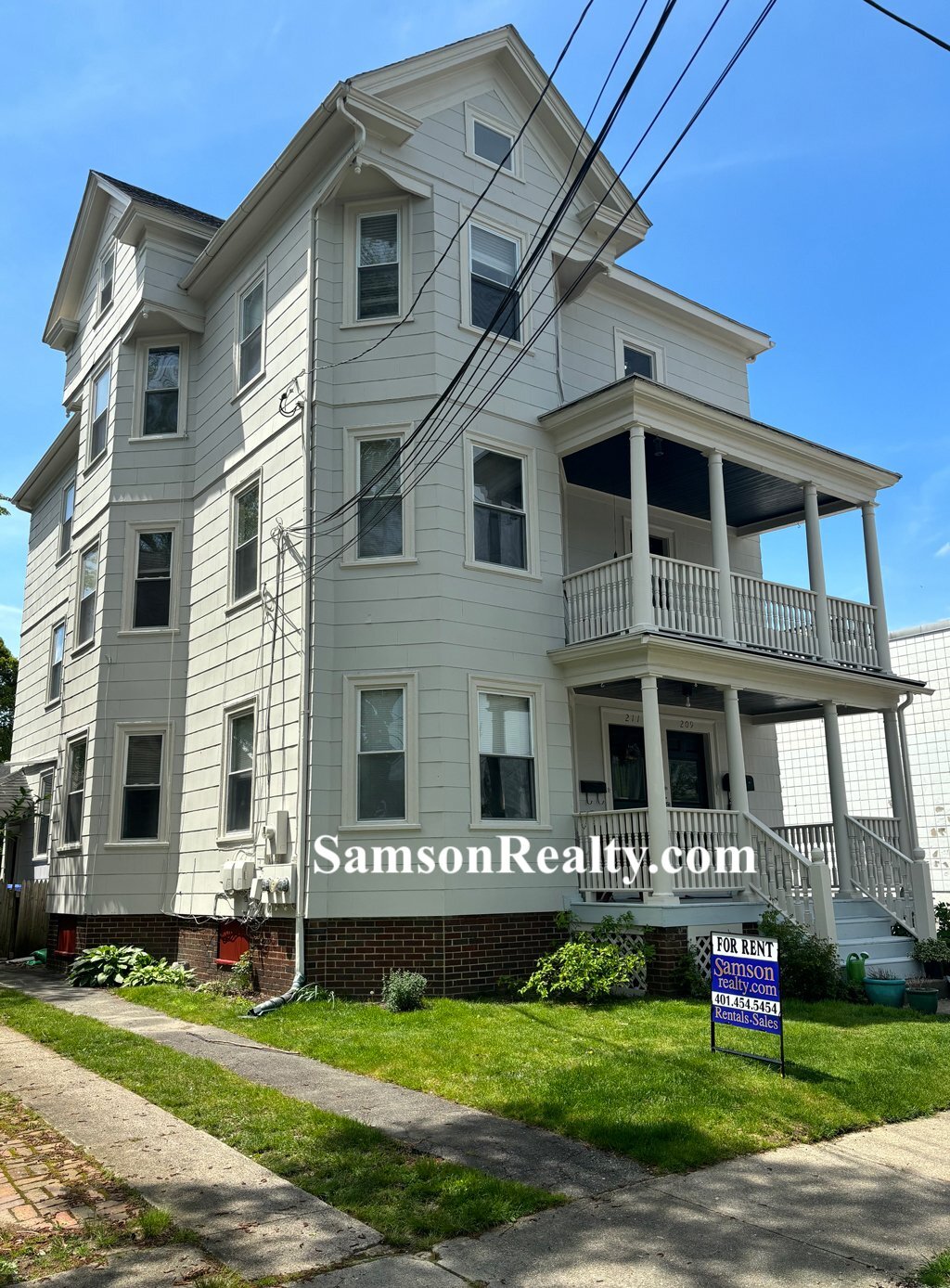 Building Photo - 209 4th St