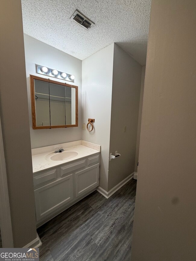Building Photo - 411 Baltic Ct
