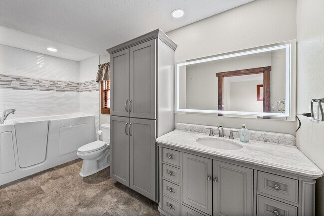 Building Photo - 4540 Canton Pike