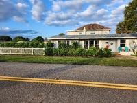 Building Photo - 305 3rd St