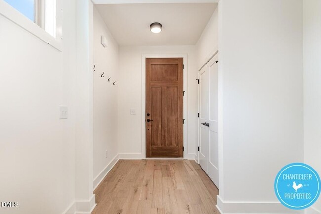 Building Photo - 2300 Broad St