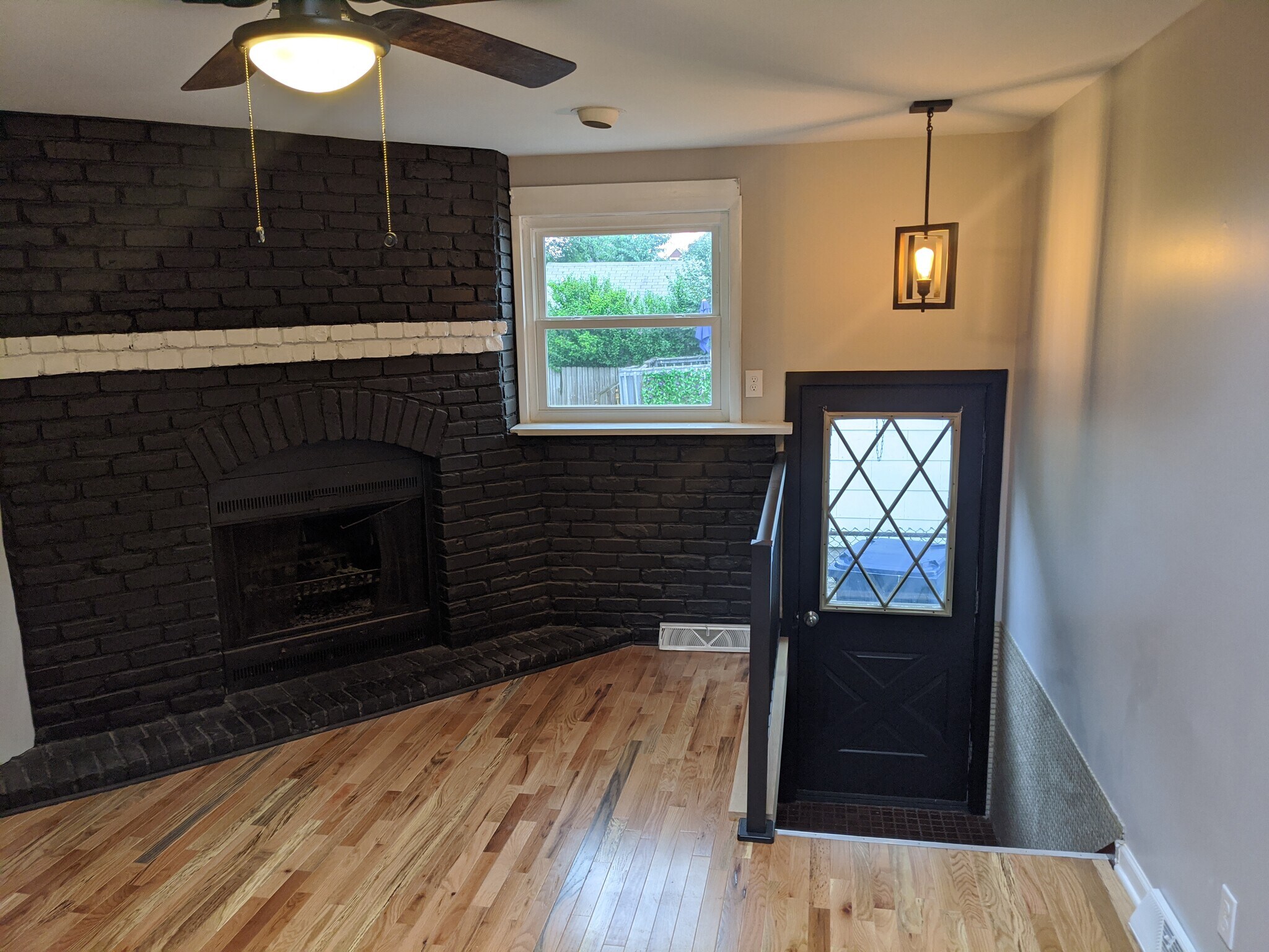 Back living room w side entrance - 20 Portland St