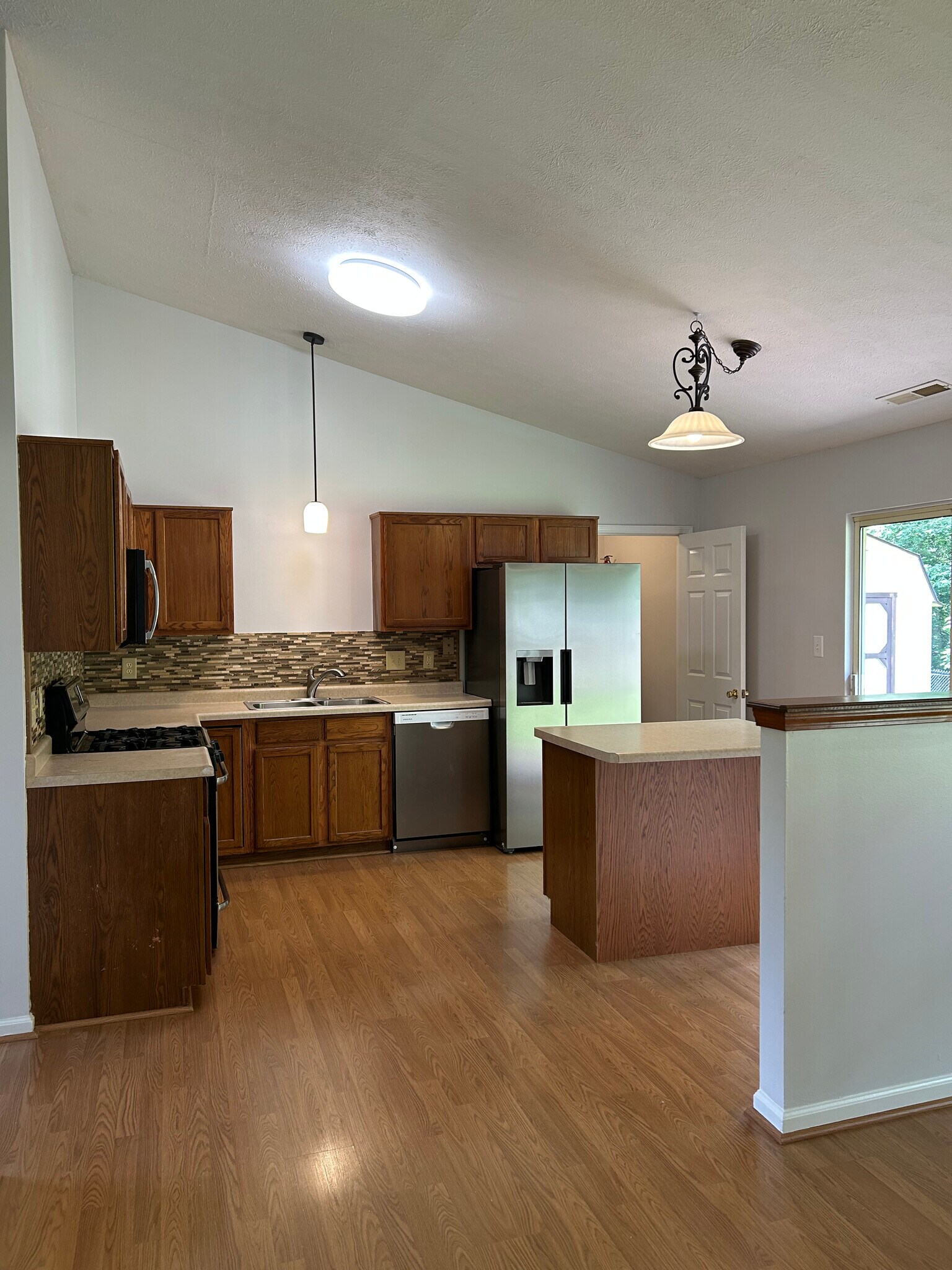 Building Photo - 6438 Thistle Bnd