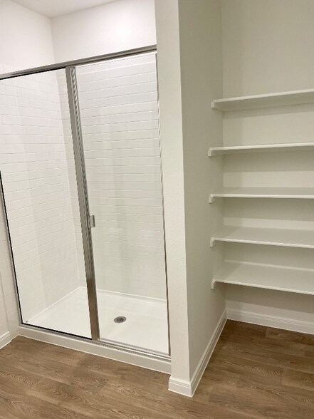 Building Photo - 270 Yosemite Dr