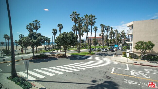 Building Photo - 2101 Ocean Ave