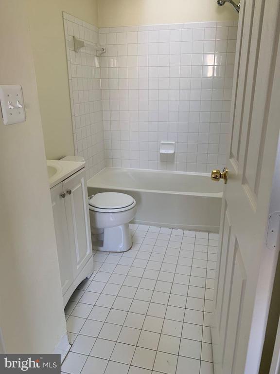 Building Photo - 9014 Constant Course