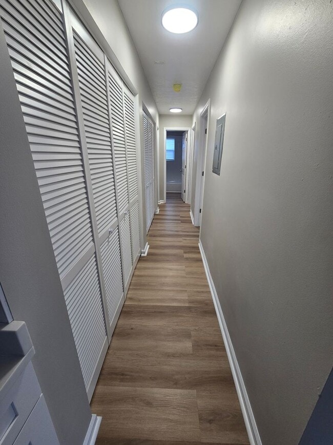 Building Photo - Welcome Home to Bellagio South Living: Where Comfort Meets Convenience