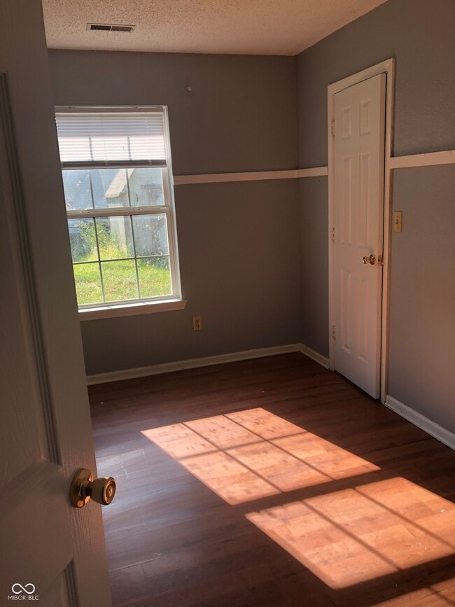 Building Photo - 8048 Southern Trails Pl