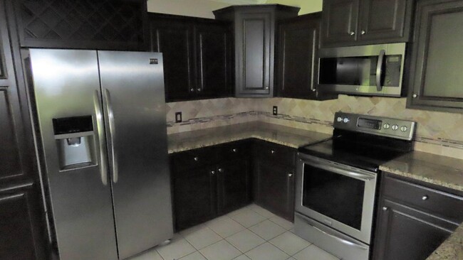 Building Photo - 21206 Altuda Ln