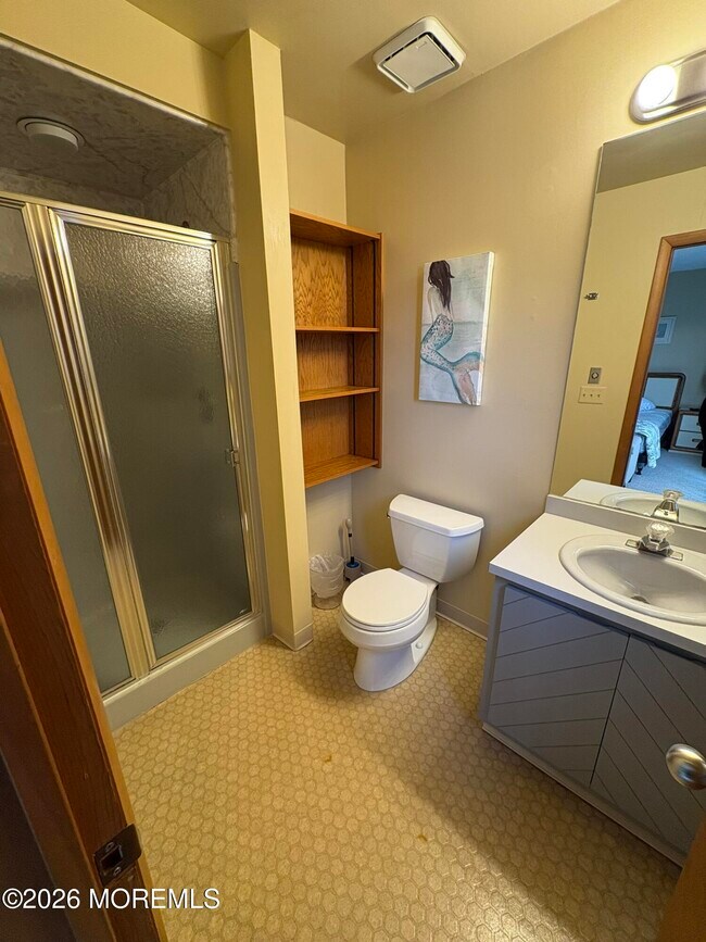 Building Photo - 17 Brown Ave