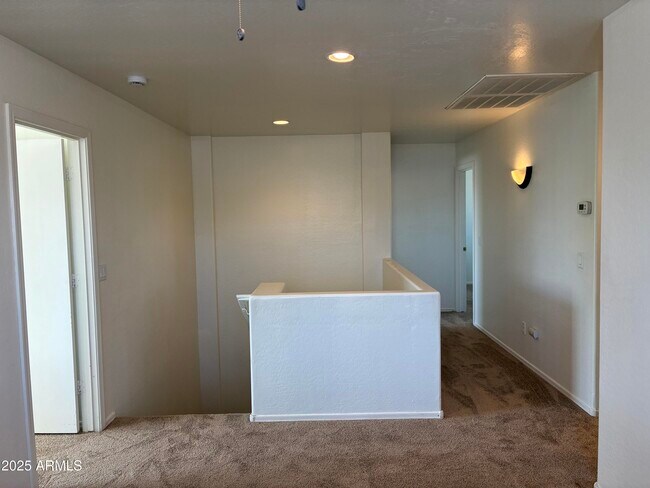 Building Photo - 25177 W Park Ave