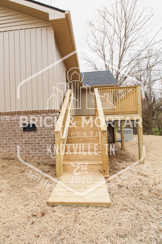 Building Photo - 4819 McCloud Rd