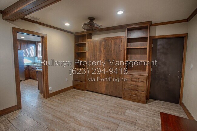 Building Photo - 371-East 1/2 E 1/2 St N