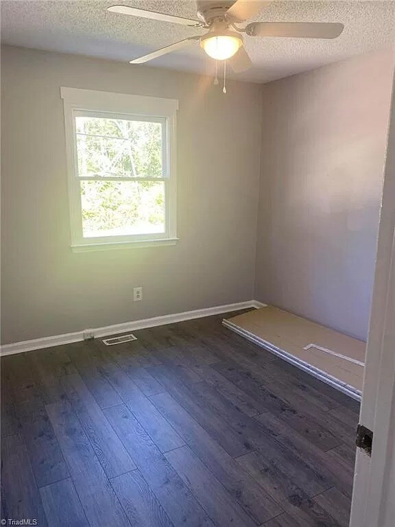 Building Photo - 233 S School St