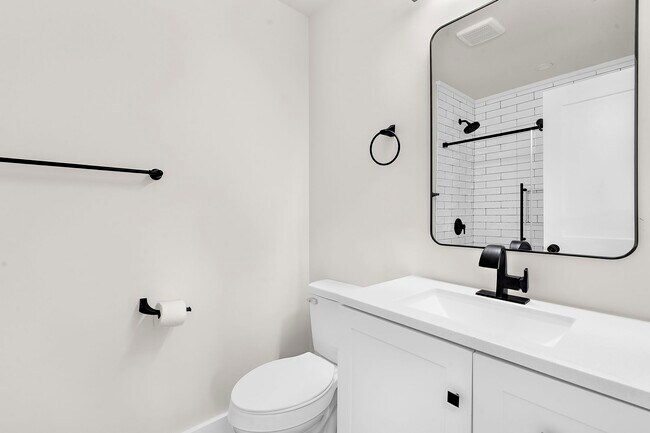 Building Photo - 24 Blake St