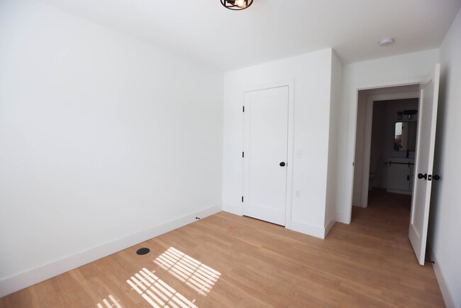 Building Photo - 123 Chrisna Maria Dr