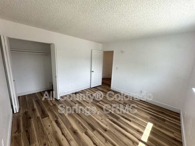 Building Photo - 6676 Provincial Dr